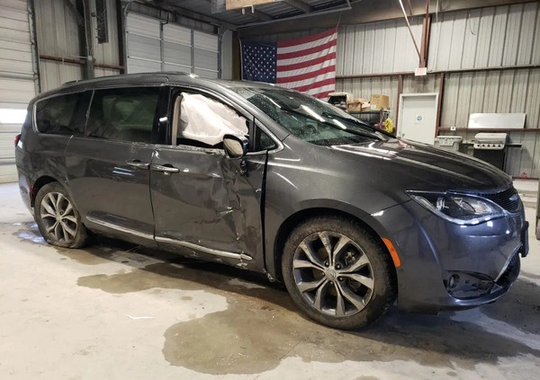 Chrysler Pacifica cena 45900 przebieg: 132395, rok produkcji 2018 z Olesno małe 67